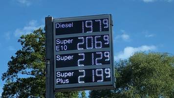 In 5 bis 10 Tagen kommt Waffenstillstand an der Zapfsäule an