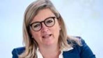 Spritpreise: Ministerin Klement fordert Entlastung für Autofahrer