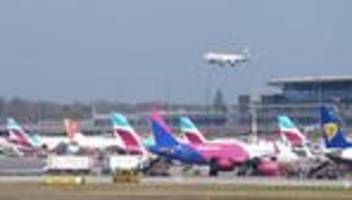 Zweite Streikwelle: Flugbegleiter streiken - Flüge in Hamburg fallen aus