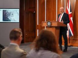 böswillige aktivität geplant?: großbritannien verfolgt russische u-boote und warnt putin