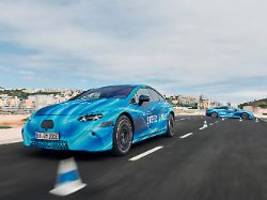 Dieses Lenkrad polarisiert: Mercedes EQS bekommt Steer-by-Wire-Lenkung