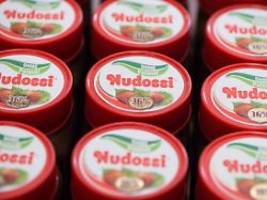 Kontaminierter Rohstoff: Nudossi wegen Salmonellengefahr zurückgerufen