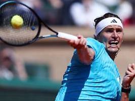 tennis-star hochkonzentriert: sehnsüchtiger sand-experte zverev erreicht nächste runde in monte-carlo