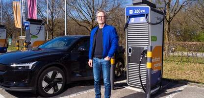 Elektroauto: Wie Fahrer im Ladepark auf hohe Spritpreise blicken