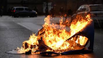 nächtliche brandserie in elmshorn: polizei hat beunruhigenden verdacht