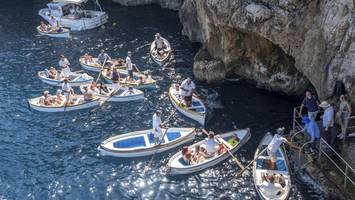 strafen für „belästigung“: beliebte italienische insel will urlauber schützen