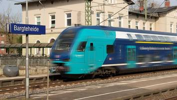 „Bahn grenzt Eltern mit Kinderwagen und Rollstuhlfahrer aus“