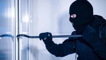 Einbrecher-Bande in Hamburg unterwegs: Bargeld, Schmuck und Silber geklaut?
