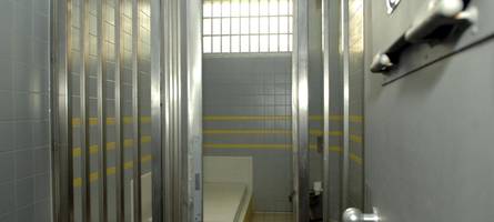 Tod in Augsburger Arrestzelle: Obduktion klärt Ursache des plötzlichen Todes