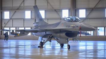 Ukraine wartet seit Jahren sehnsüchtig auf norwegische F-16, doch sie verstauben in einer belgischen Werkstatt
