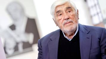 Florian Silbereisen, Julia Klöckner & Co.: Stars nehmen Abschied von Mario Adorf