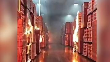 arbeiter filmt sich selbst bei mutmaßlicher brandlegung