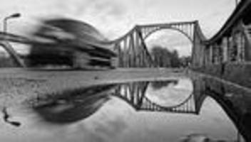 Benzinpreise: Pendlerpauschale, Spritpreisbremse, 9-Euro-Ticket: Was hilft?