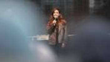 collien fernandes: staatsanwaltschaft itzehoe will fernandes-fall nach potsdam abgeben