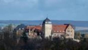 Nach Feuer auf Burg: Neuer Ort für Mittelalterfest in Weißensee