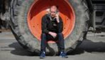 Irland: Iren demonstrieren mit Straßenblockaden gegen hohe Kraftstoffpreise