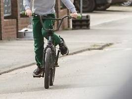 Urteil aus dem Verkehrsrecht: Warum Kinder bei Unfällen nicht immer frei von Schuld sind