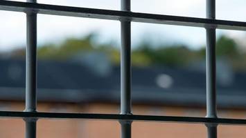 kindesmissbrauch im maßregelvollzug? kündigung von leitenden Ärzten gestoppt