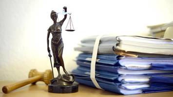 soldat verweigert corona-impfung – gericht stellt verfahren ein