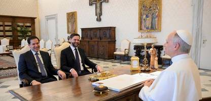 Papst Leo gegen Donald Trump: Vatikan dementiert Berichte über Drohungen aus Washington
