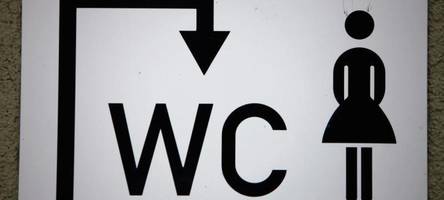 Die Damentoilette wird zur literarischen Kampfzone: Ildikó von Kürthy zofft sich mit Denis Scheck