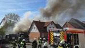 Landkreis Peine: Großbrand in Vechelde – Warnung vor Rauchwolke