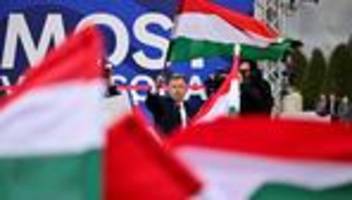 Parlamentswahl in Ungarn: Magyar sagt die Abwahl von Viktor Orbán voraus