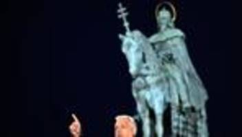 Vor Schicksalswahl: Orban warnt vor Krieg – Magyar verspricht Neuanfang