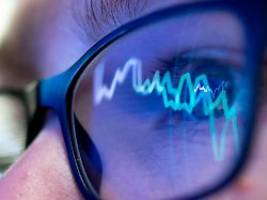 milliarden-einbruch: anleger treten bei ihren etf-sparplänen auf die bremse