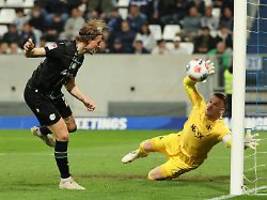 Sieg im Spitzenspiel: Ständige Verletzungen können Hannover 96 nicht brechen