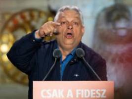 Wahlkampffinale in Ungarn: Orban schürt Kriegsangst, Magyar verspricht Rückkehr nach Europa