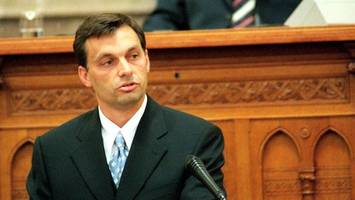 Zwischen Brüssel und Moskau: Wie Orban vom Pro-Europäer zum Putin-Freund wurde