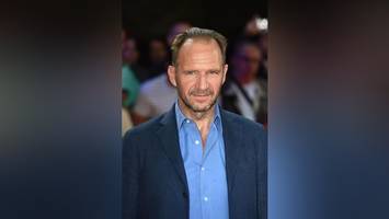 harry potter-serie: kehrt ralph fiennes als voldemort nach hogwarts zurück?