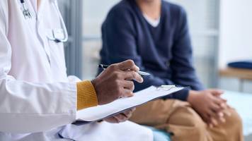 Vertretung seit 10 Jahren gesucht: Einziger Arzt in 1985-Seelendorf behandelt 8 Patienten pro Stunde