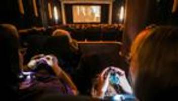 freizeit: kinos und gaststätten setzen auf events für mehr gäste
