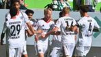 Fußball-Bundesliga: Eintracht atmet auf: Sieg in Wolfsburg nimmt Druck von Riera