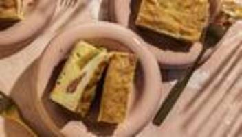 rhabarberkuchen mit grieß: super saftig, super sauer, super süß