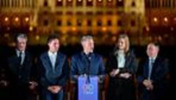 Wahlsieger in Ungarn: Magyar fordert Staatspräsidenten zum Rücktritt auf