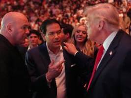 Scheitern der Iran-Verhandlungen: Trump war beim Käfigkampf, als Vance in Pakistan sprach