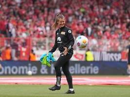 union berlin sorgt für novum: medien weltweit bejubeln historische entscheidung für marie-louise eta