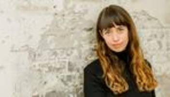 unerwidert lieben von miriam metze: ist die liebe ein blitz oder ein sturm?