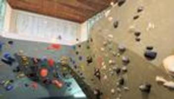 ungewöhnliche halle: zwischen kreuz und klettergriff: ein jahr boulder church