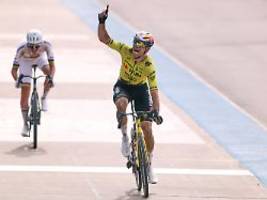 Chaos, Drama bei Paris-Roubaix: Tadej Pogacar verzweifelt an unmöglicher Mission