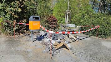 Bücherbox am Obersee erneut nach Brandanschlag zerstört – Anwohner sind entsetzt
