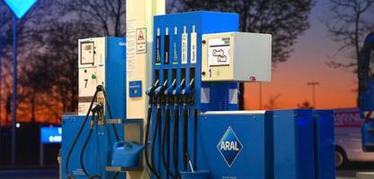 »Verschiebebahnhof« und »vollkommen naiv« – Opposition und Verbände kritisieren Spritpläne der Regierung