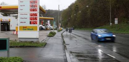 Spritpreise: Mittägliche Preisrunde an den Tankstellen mit neuem Rekord