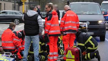 Über Rot gelaufen? Kind (12) angefahren und verletzt – Krankenhaus