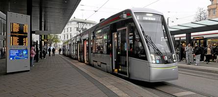 Augsburgs neue Straßenbahn hat die Feuertaufe im Fahrgastbetrieb bestanden