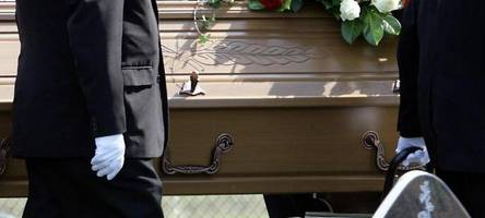 Krumme Geschäfte beim Augsburger Bestattungsdienst? Prozess bringt Stadtregierung in Bedrängnis