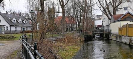 neue planung, alte geldsorgen: die grünanlage am hettenbach soll attraktiver werden – nur nicht sofort